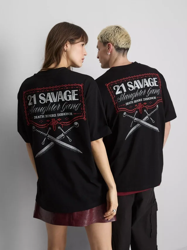 21 σορτς Savage με κοντά μανίκια