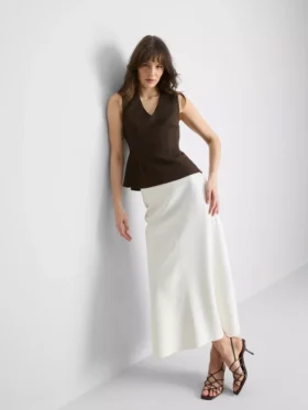 Αμάνικο τοπ με V-neck και πεπλούμ