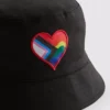 Αναστρέψιμο καπέλο τύπου «bucket» με θέμα το Pride