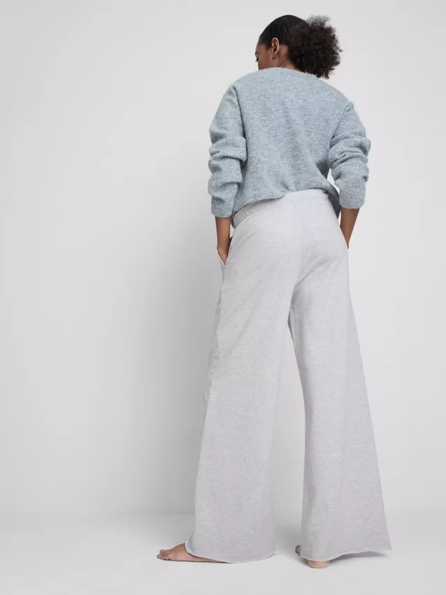 Άνετη φόρμη τζόγκινγκ με φαρδύ πόδι από μείγμα βαμβακιού