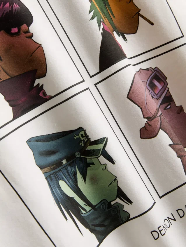 Χαλαρό μουσικό μπλουζάκι με γραφικό Gorillaz