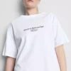 Χαλαρό βαμβακερό T-shirt με γραφικά