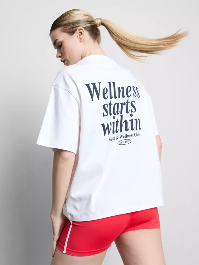 Χαλαρό βαμβακερό T-shirt με γραφικά