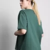 Χαλαρό βαμβακερό T-shirt με γραφικά