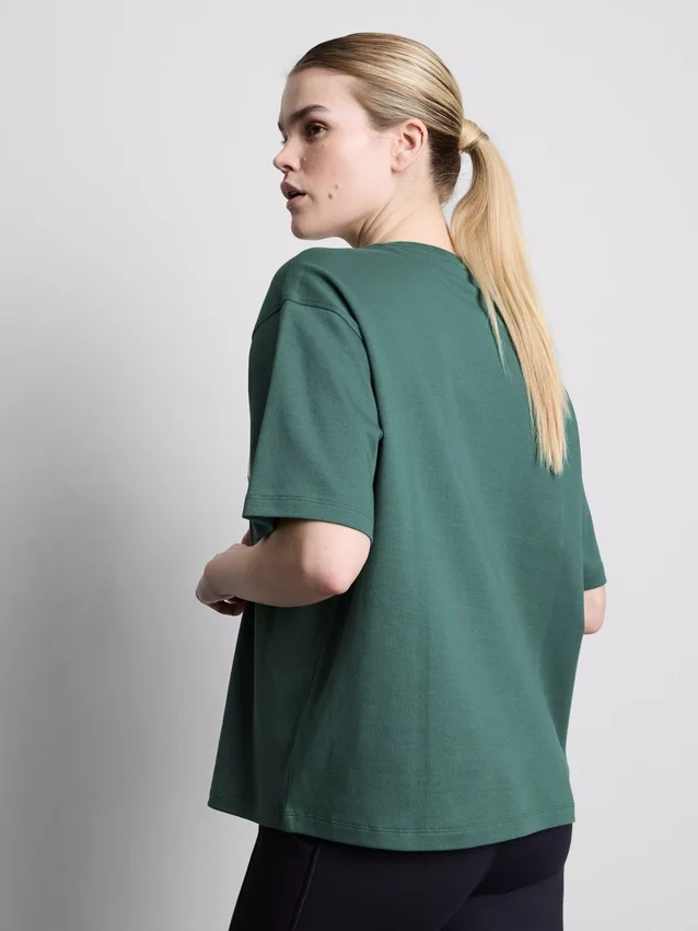 Χαλαρό βαμβακερό T-shirt με γραφικά