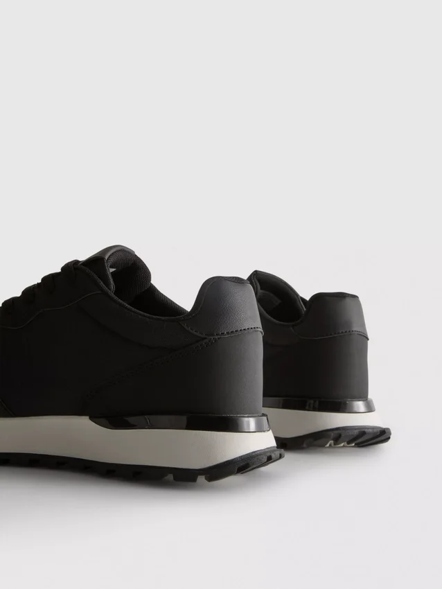 Χαμηλά αθλητικά Sneakers