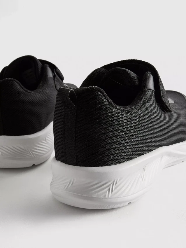 Χοντρά Sneakers χαμηλού προφίλ