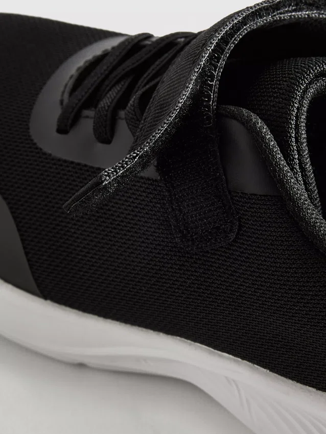 Χοντρά Sneakers χαμηλού προφίλ