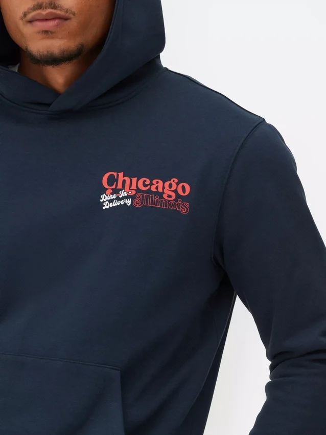 Φούτερ με κουκούλα και γραφικό «Chicago deep dish»