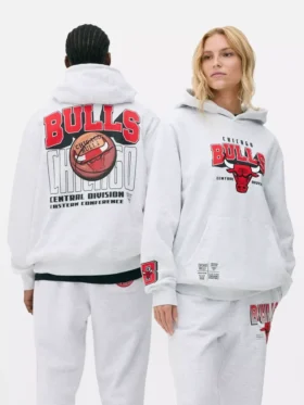 Φούτερ με κουκούλα και λογότυπο των Chicago Bulls της NBA
