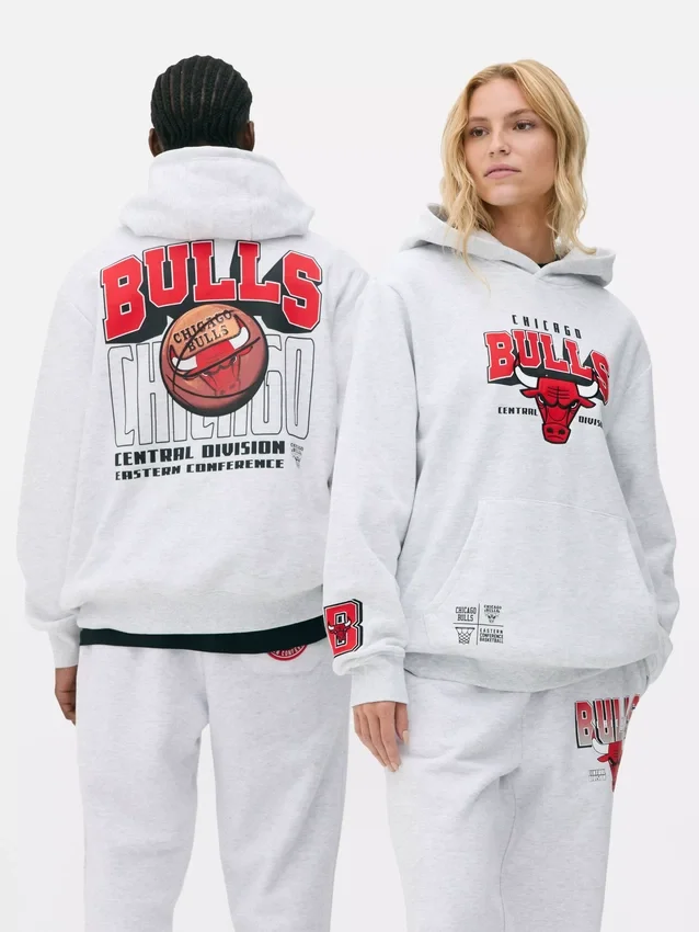 Φούτερ με κουκούλα και λογότυπο των Chicago Bulls της NBA
