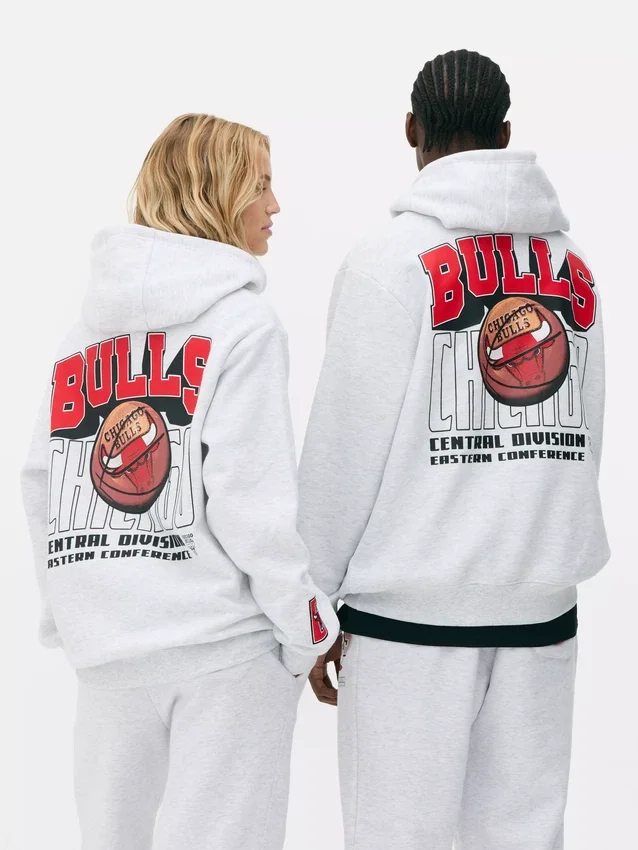 Φούτερ με κουκούλα και λογότυπο των Chicago Bulls της NBA