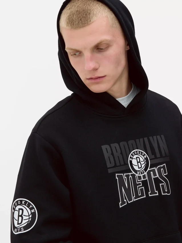 Φούτερ με κουκούλα των Brooklyn Nets της NBA