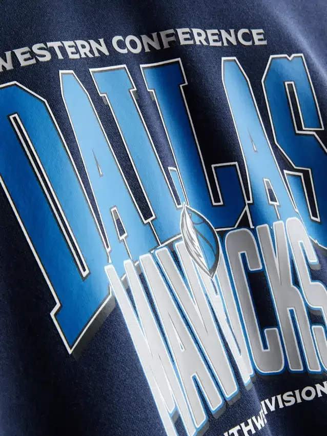 Φούτερ με κουκούλα των Dallas Mavericks της NBA