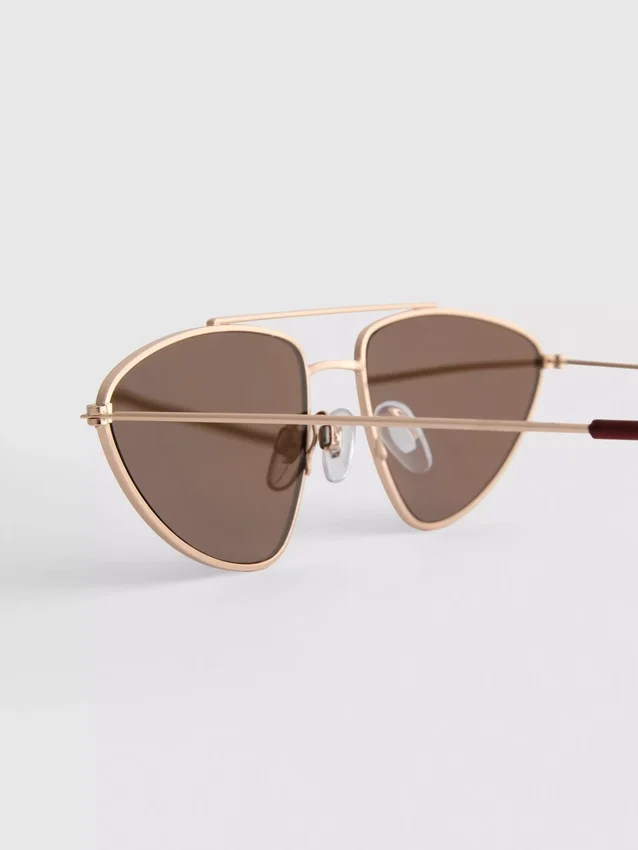 Γυαλιά ηλίου με μεταλλικό σκελετό τύπου «Aviator»