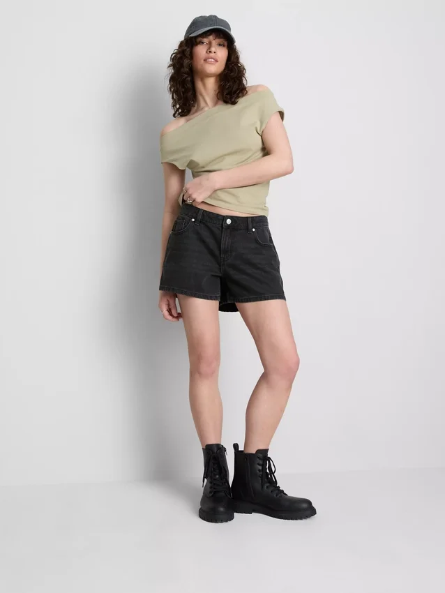 Η σκηνή της Primark | βαμβακερά τζιν σορτς