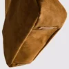 Η τσάντα crossbody από σουέτ με αναδιπλούμενο πώμα της σειράς «The Edit»