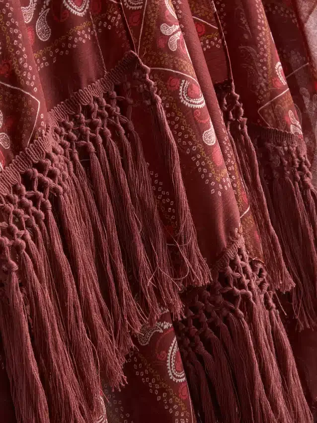 Κάπα με κρόσσια σε μοτίβο Paisley