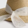Καπέλο με υφαντό μοτίβο Broderie anglaise