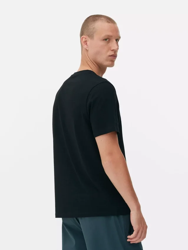 Κλασικό T-shirt με στρογγυλό λαιμό