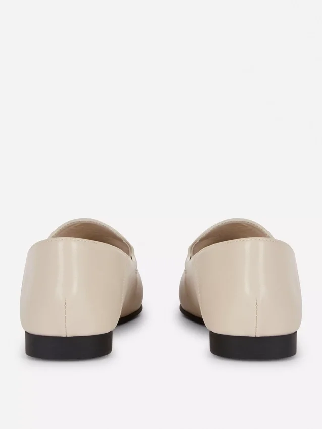 Κομψά loafers