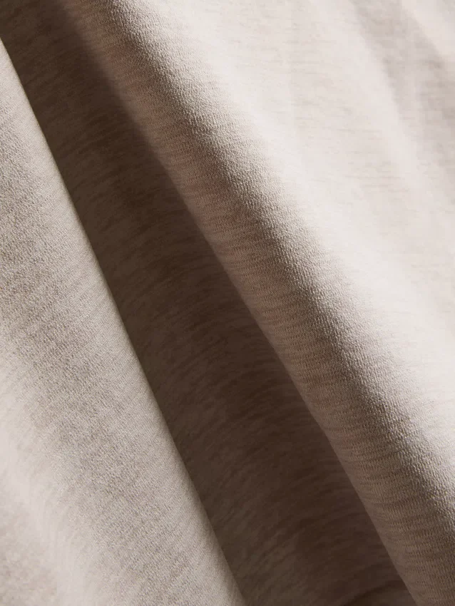 Κοντό μπλουζάκι χωρίς ραφές με V-neck