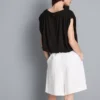 Κοντό μπλουζάκι με πλούσια πτώση από Modal