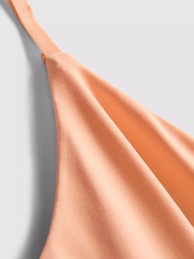 Κορμάκι με λουράκια και V-neck