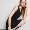Μίνι φόρεμα χωρίς μανίκια με V λαιμόκοψη