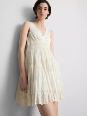Μίνι φόρεμα με V-neck και τσαλακωτό ύφασμα