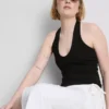 Μπλούζα με λαιμόκοψη halter από ύφασμα πλούσιο σε βαμβάκι