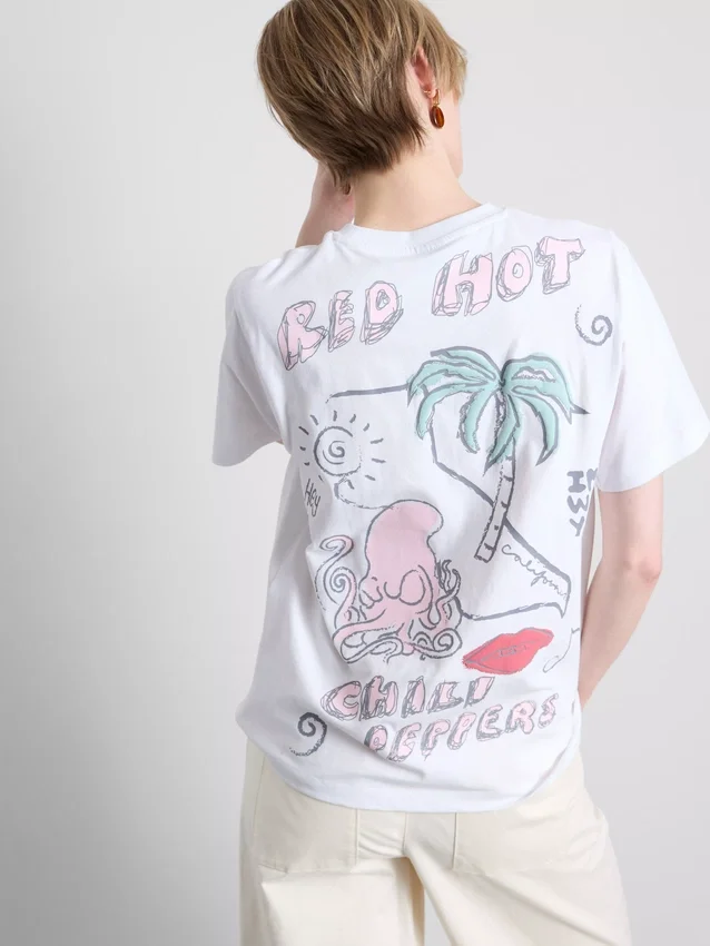 Μπλούζα με σχέδιο των Red Hot Chili Peppers