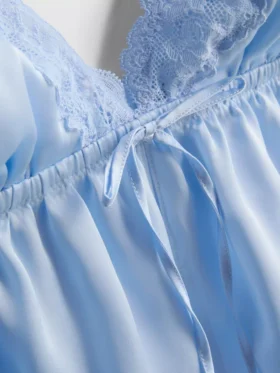 Νυφικό σατέν μπραλέτ με δαντέλα τύπου babydoll