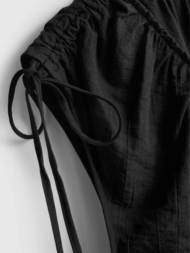 Ολόσωμη φόρμα με V-neck και φαρδιά πόδια