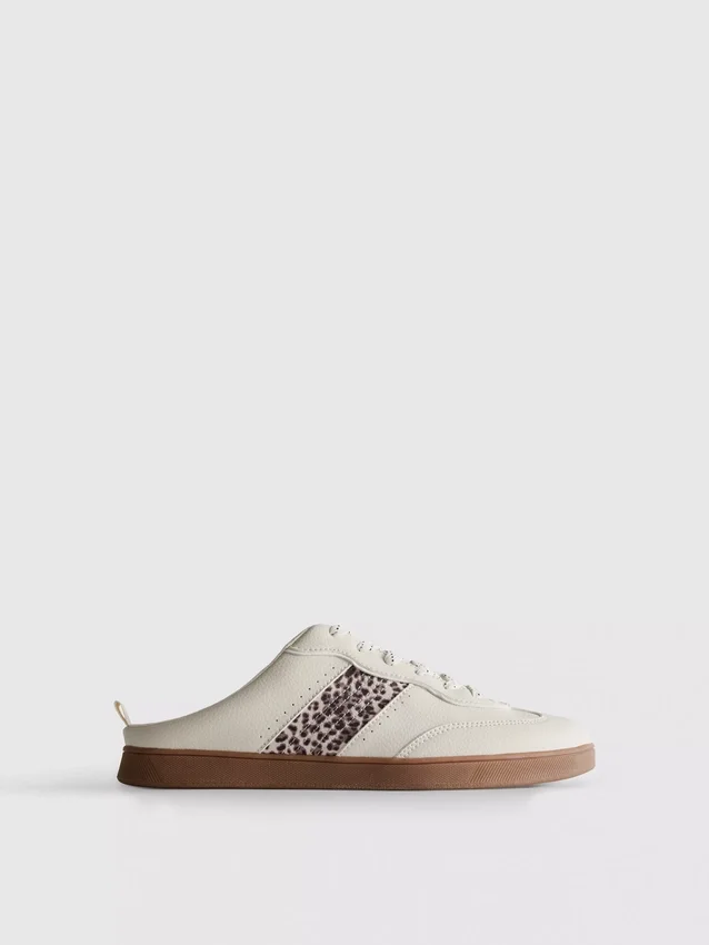 Πάνινα Sneakers χωρίς κορδόνια με σόλα από καουτσούκ