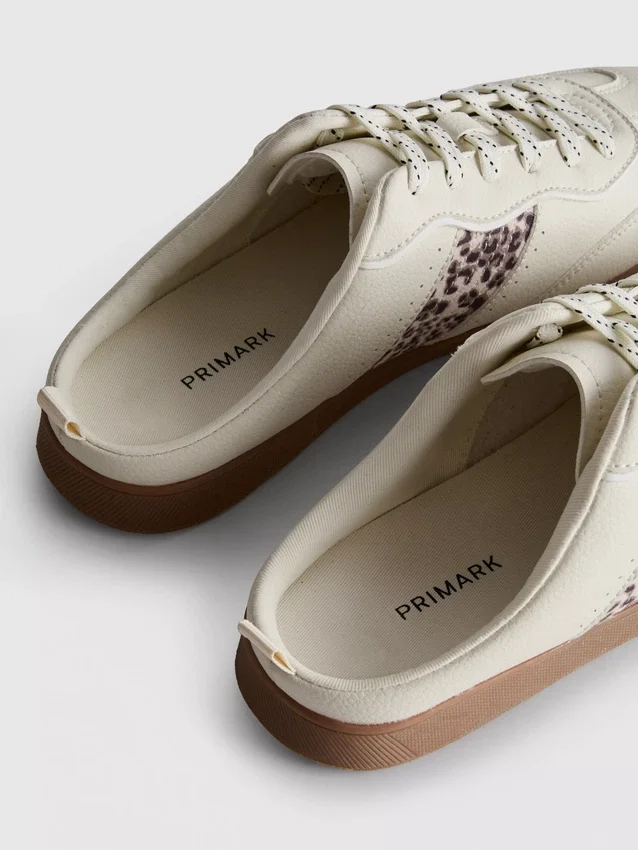 Πάνινα Sneakers χωρίς κορδόνια με σόλα από καουτσούκ