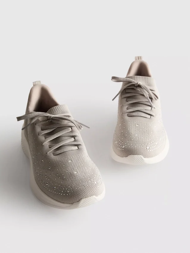 Παπούτσια Sneakers χωρίς κορδόνια με λεπτομέρειες από στρας