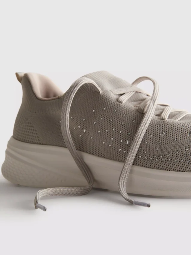 Παπούτσια Sneakers χωρίς κορδόνια με λεπτομέρειες από στρας