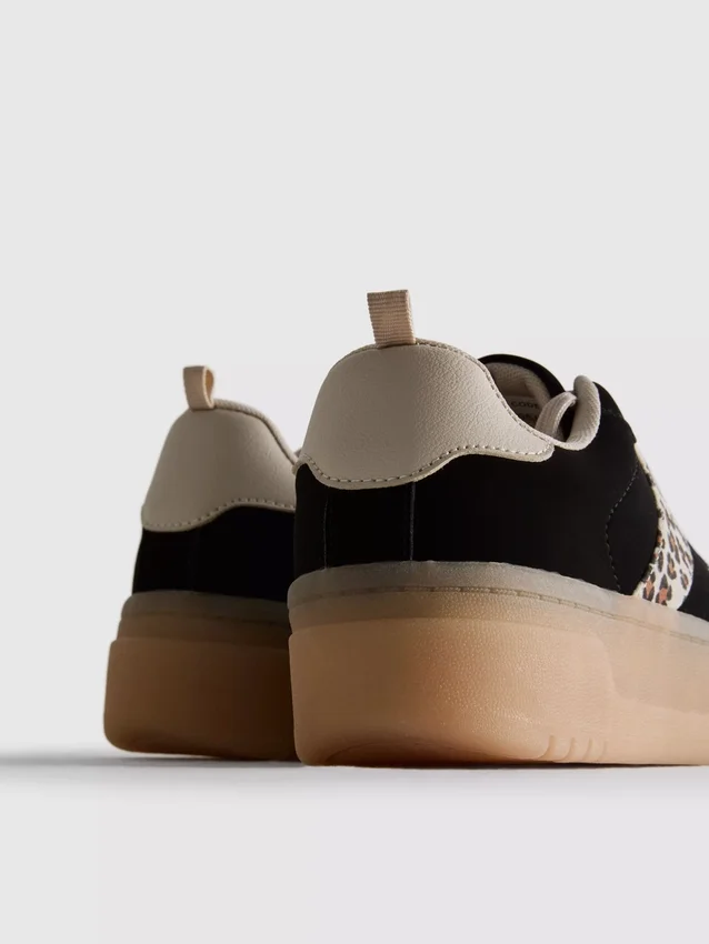 Παπούτσια Sneakers με χοντρή σόλα από καουτσούκ και λεοπάρ μοτίβο