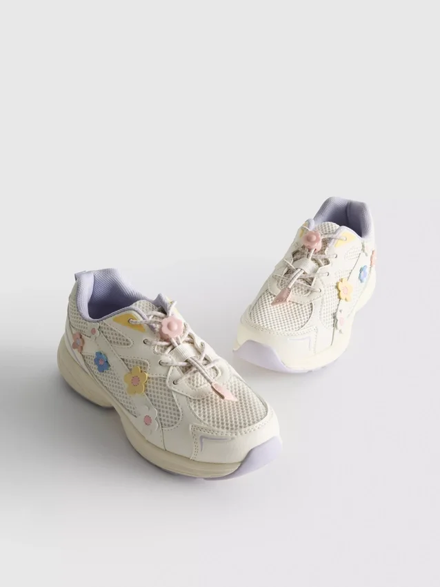 Παπούτσια Sneakers με χοντρό πέλμα και λουλουδάτα μοτίβα