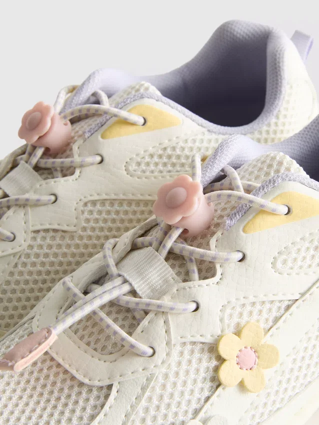 Παπούτσια Sneakers με χοντρό πέλμα και λουλουδάτα μοτίβα