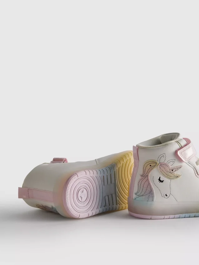 Παπούτσια Sneakers με φωτιζόμενη σόλα και μοτίβο μονόκερου