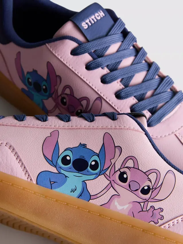 Παπούτσια της Disney με τον Stitch και σόλα από καουτσούκ