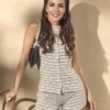 Πλεκτό ριγέ μπλουζάκι με κουμπιά της Paula Echevarría