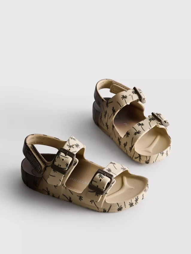 Σανδάλια με τυπωμένο λουράκι με διπλή αγκράφα