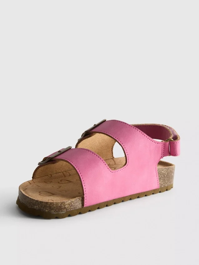 Σανδάλια slingback με διπλό λουράκι με αγκράφα