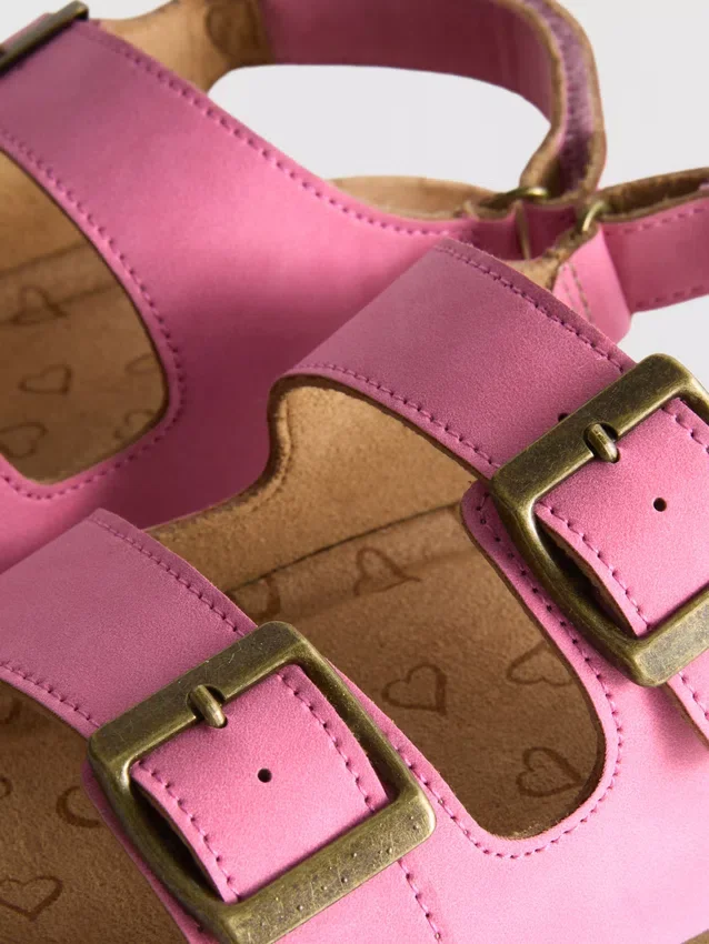 Σανδάλια slingback με διπλό λουράκι με αγκράφα