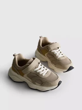 Sneakers με χοντρό πέλμα