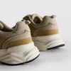 Sneakers με χοντρό πέλμα