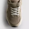 Sneakers με χοντρό πέλμα